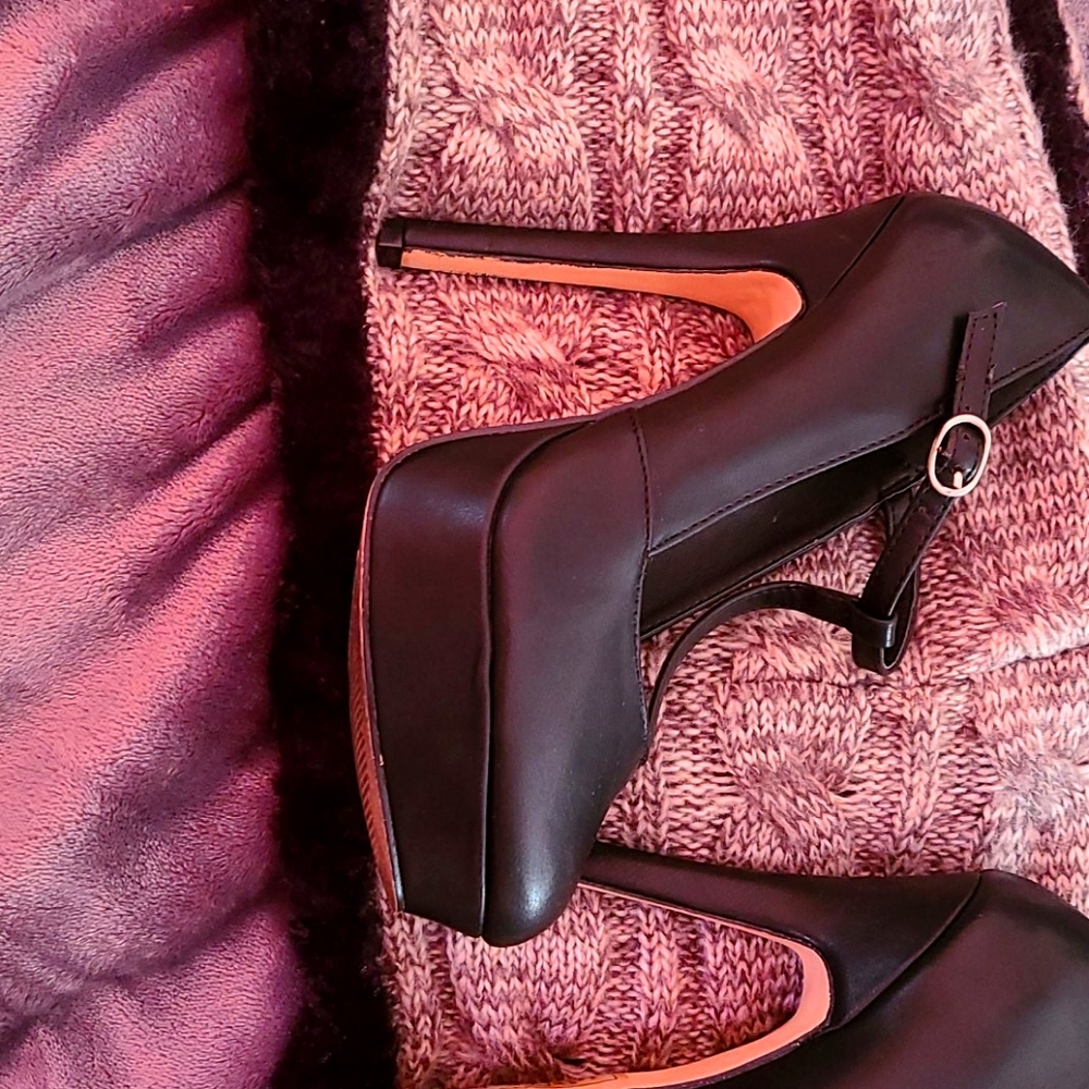 Shoe